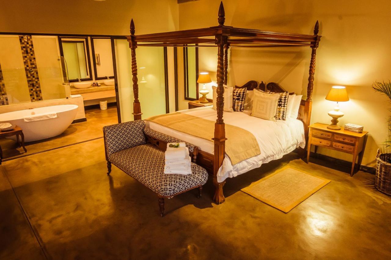 Bushveld Terrace Safari Hotel, Lodge & Spa พาลาบอร์วา ภายนอก รูปภาพ