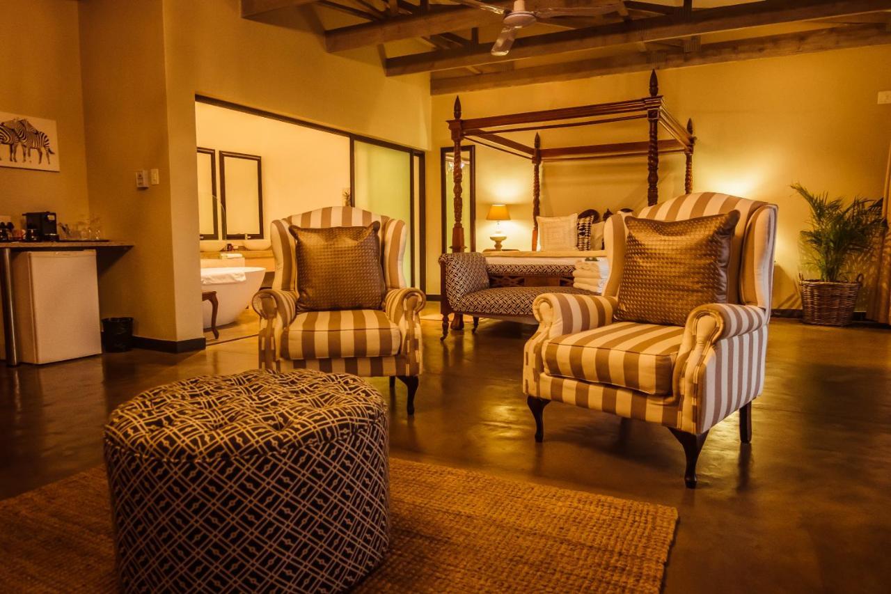 Bushveld Terrace Safari Hotel, Lodge & Spa พาลาบอร์วา ภายนอก รูปภาพ