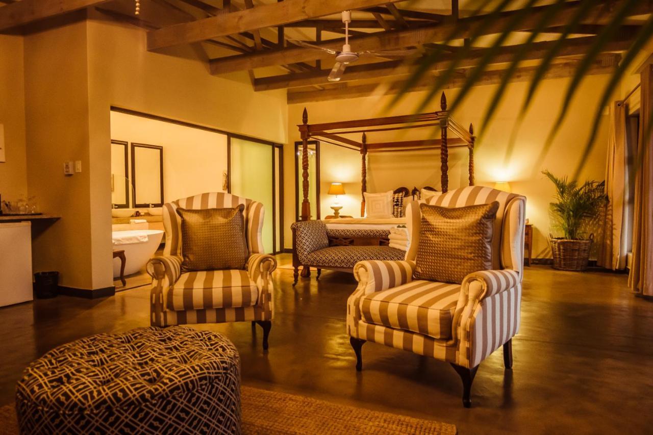 Bushveld Terrace Safari Hotel, Lodge & Spa พาลาบอร์วา ภายนอก รูปภาพ