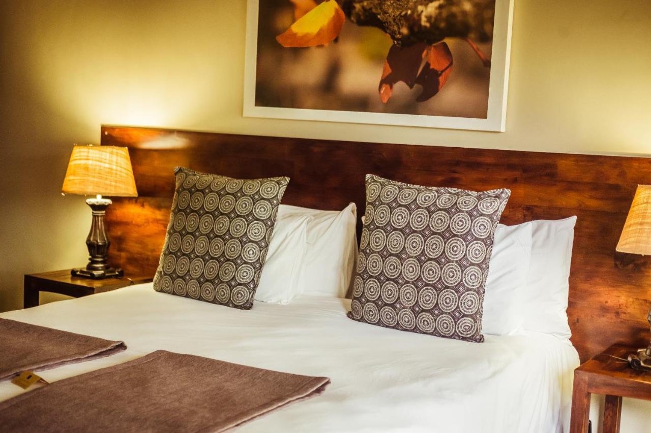 Bushveld Terrace Safari Hotel, Lodge & Spa พาลาบอร์วา ภายนอก รูปภาพ
