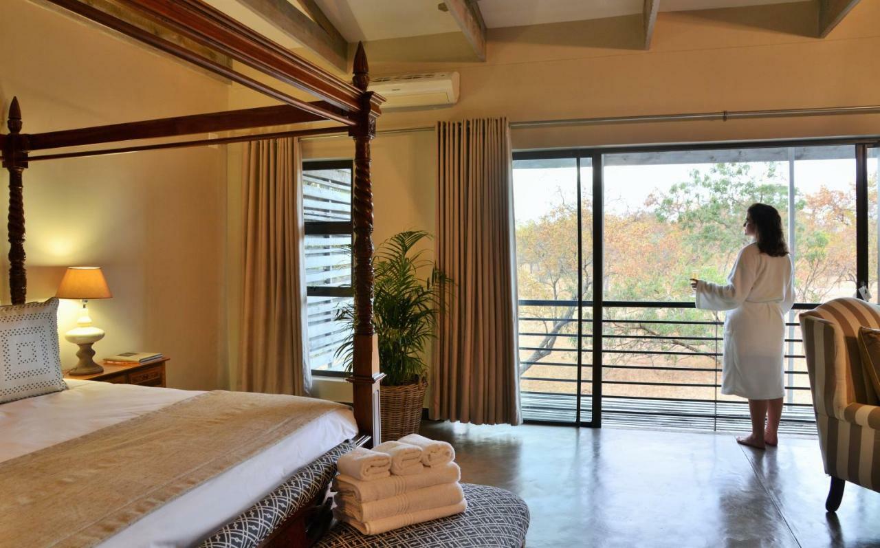 Bushveld Terrace Safari Hotel, Lodge & Spa พาลาบอร์วา ภายนอก รูปภาพ