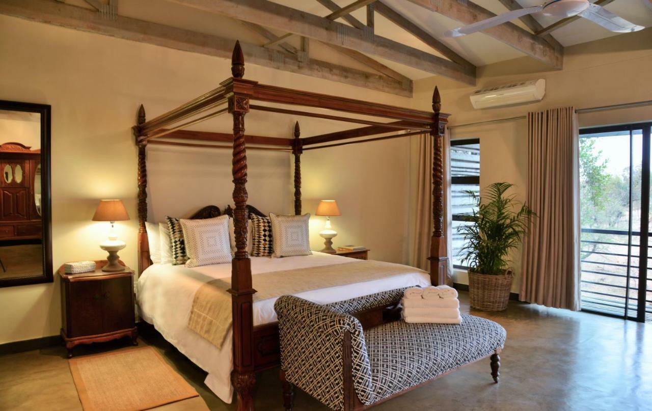 Bushveld Terrace Safari Hotel, Lodge & Spa พาลาบอร์วา ภายนอก รูปภาพ