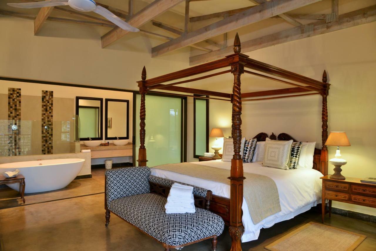 Bushveld Terrace Safari Hotel, Lodge & Spa พาลาบอร์วา ภายนอก รูปภาพ
