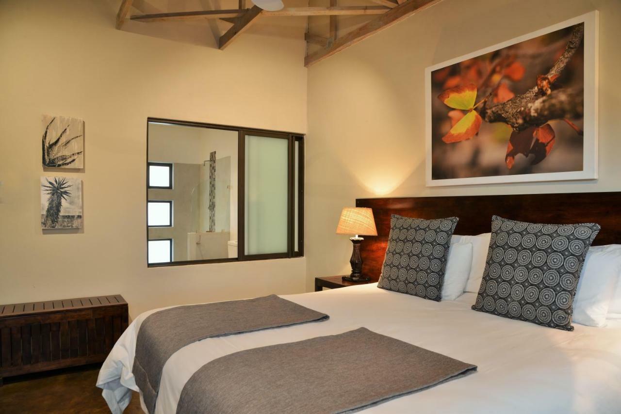 Bushveld Terrace Safari Hotel, Lodge & Spa พาลาบอร์วา ภายนอก รูปภาพ