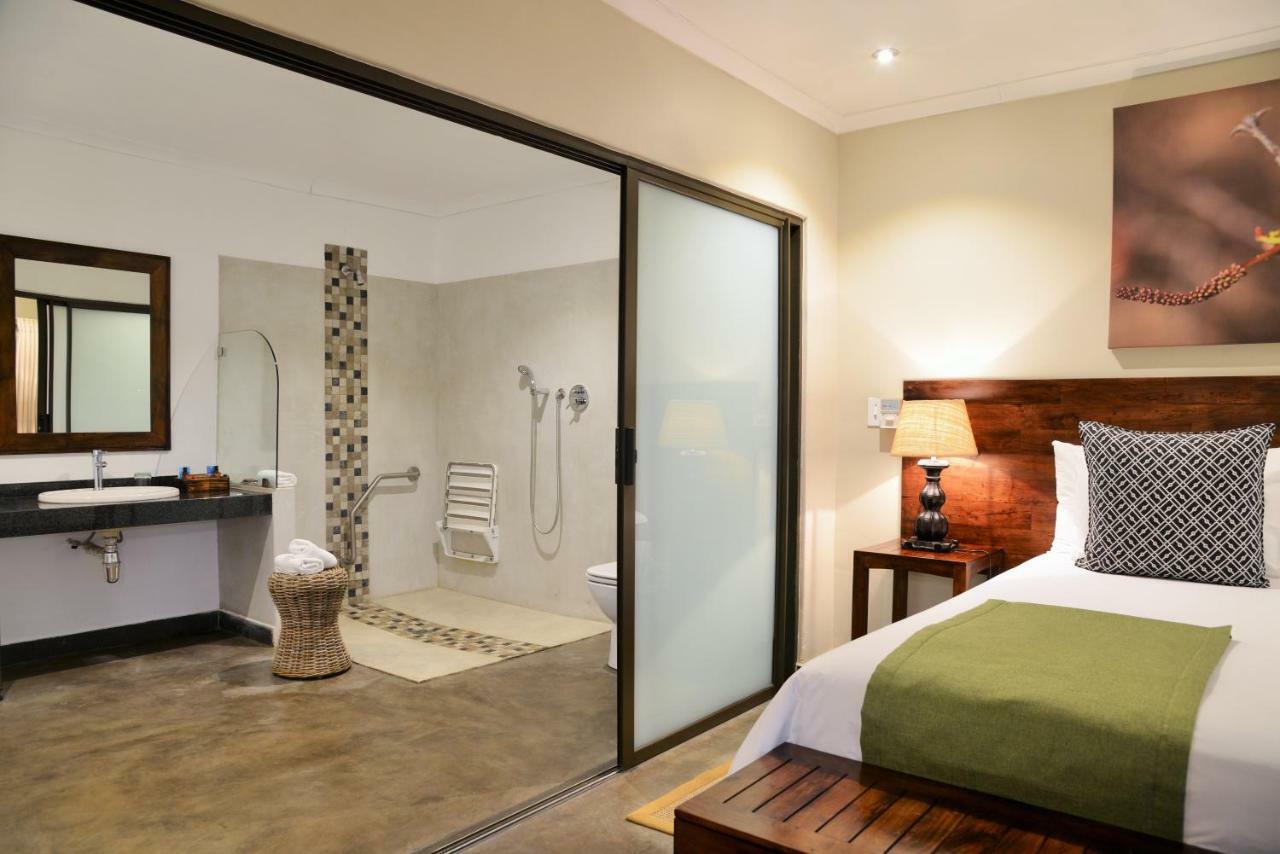 Bushveld Terrace Safari Hotel, Lodge & Spa พาลาบอร์วา ภายนอก รูปภาพ